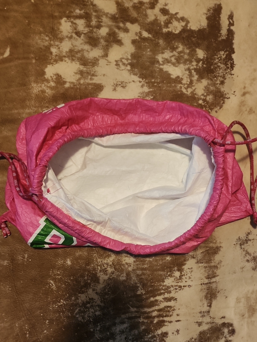 HTF Y2K Pink VS Draw String Backpack With Large Dog Crest. Size:OS - Picture 3 of 8